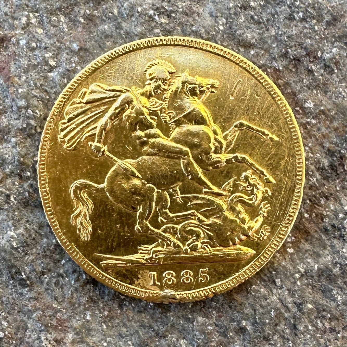 22k Solid Gold UK Gold Sovereign Coin -Mountainstruck Coin Jewelry
