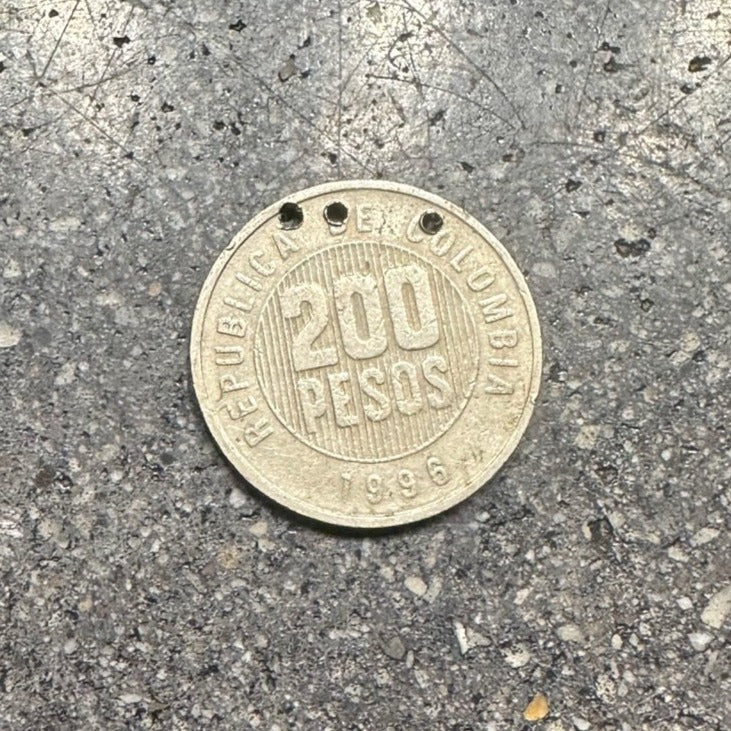 Columbia 200 Pesos Quimbaya Spindle Wheel coin (back) - Mountainstruck Coin Jewelry