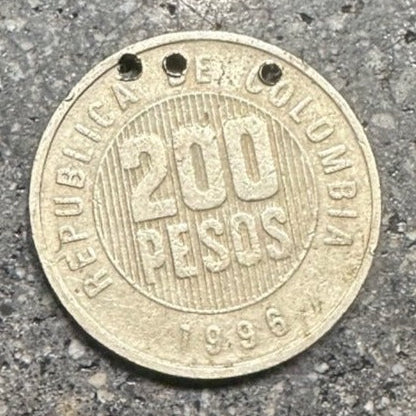 Columbia 200 Pesos Quimbaya Spindle Wheel coin (back) - Mountainstruck Coin Jewelry