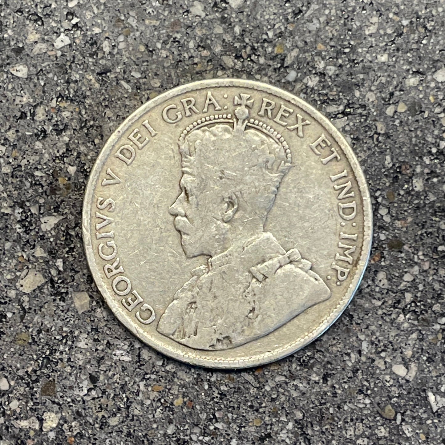 Canada 50 Cents Maple Leaf Silver coin (front) - Mountainstruck Coin Jewelry