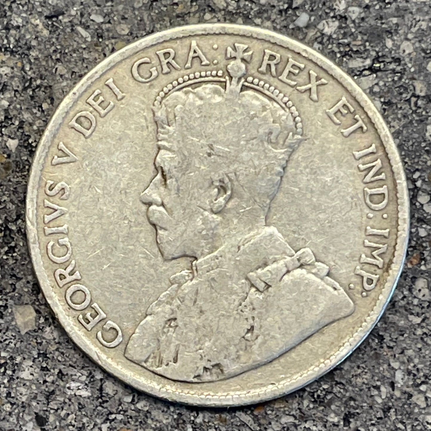Canada 50 Cents Maple Leaf Silver coin (front) - Mountainstruck Coin Jewelry