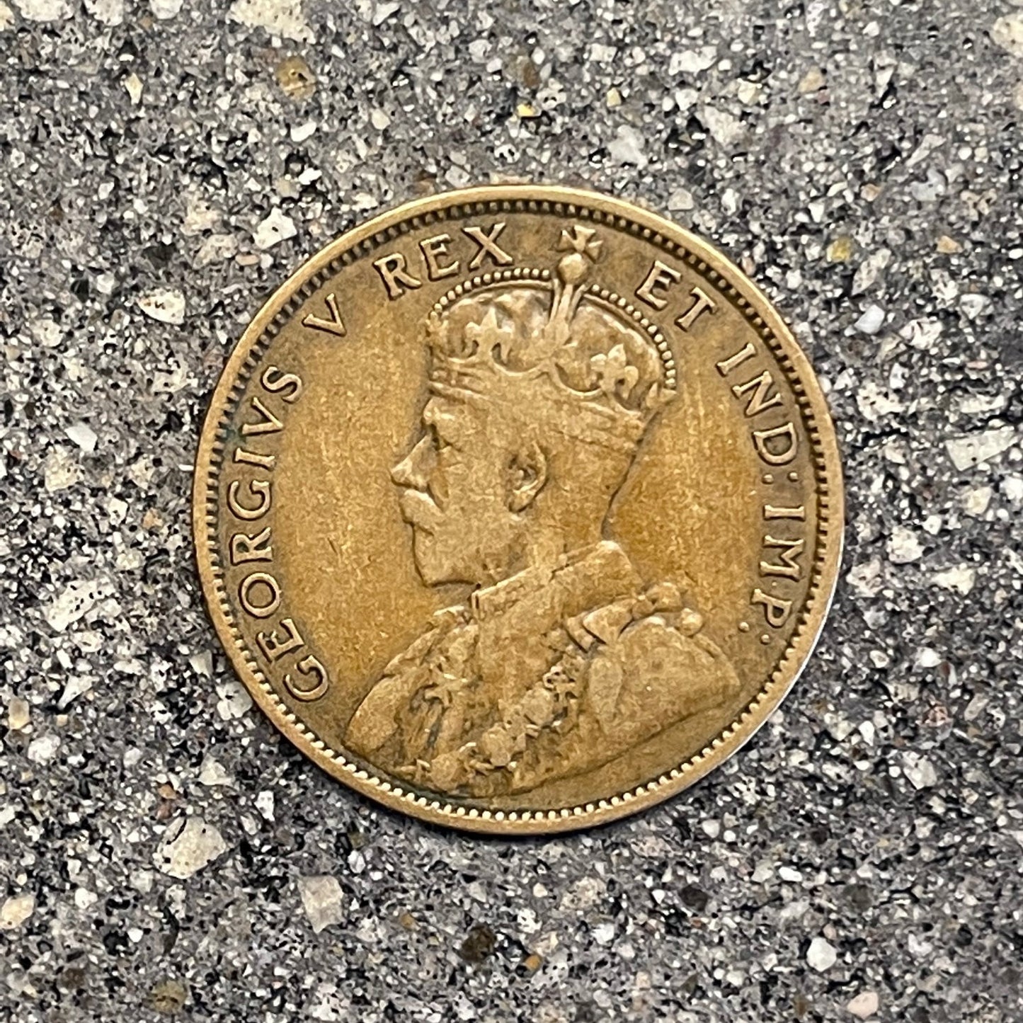 Canada Large Cent Leaf coin (front) on a concrete background. - Mountainstruck Coin Jewelry