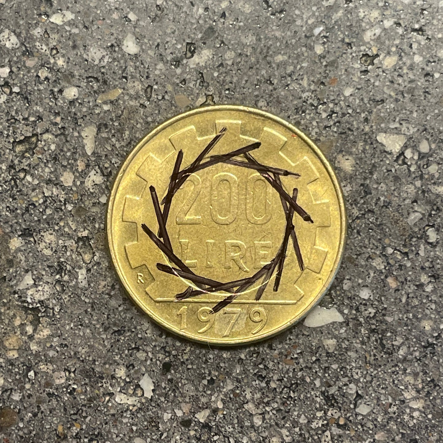 Italy 200 Lire Coin back on a concrete background. - Mountainstruck Coin Jewelry