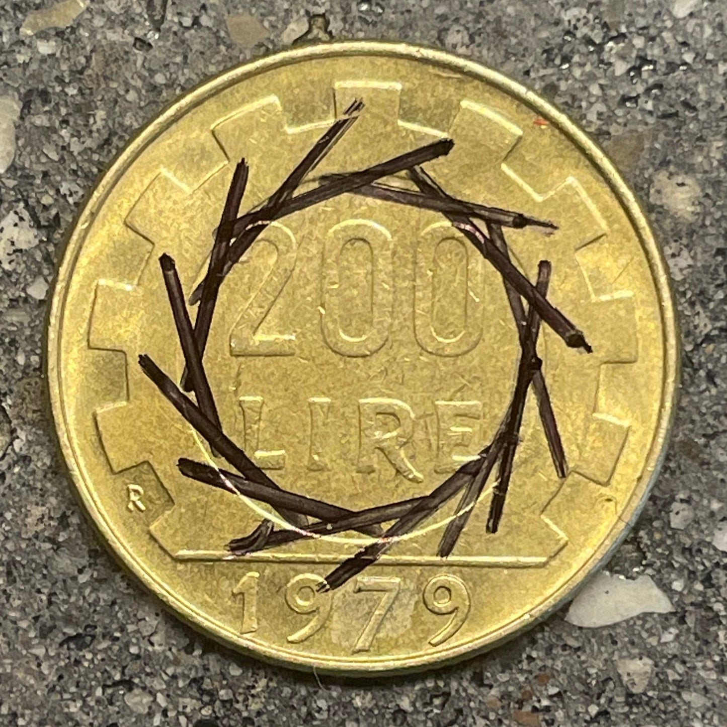 Italy 200 Lire Coin back on a concrete background. - Mountainstruck Coin Jewelry