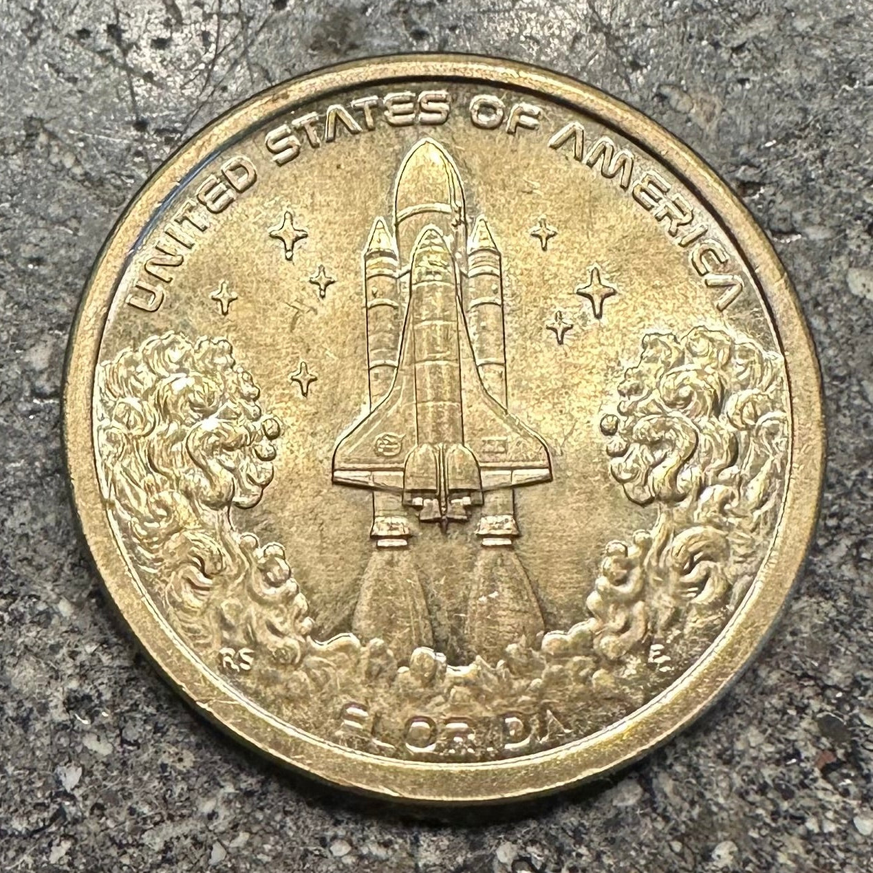 American Innovation $1 Florida Space Shuttle Hand Cut Coin Necklace - Mountainstruck Coin Jewelry