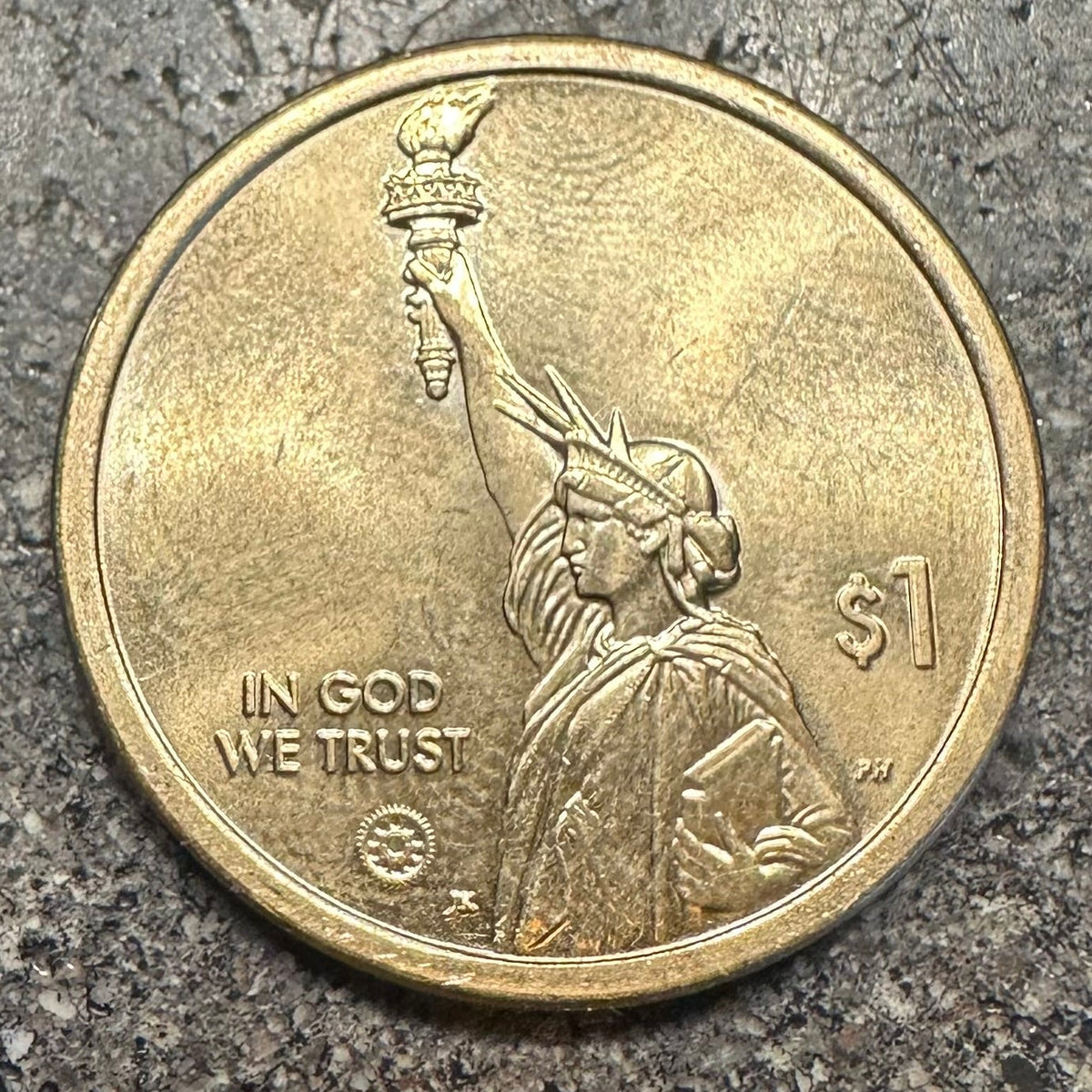 American Innovation $1 Florida Space Shuttle Hand Cut Coin Necklace - Mountainstruck Coin Jewelry