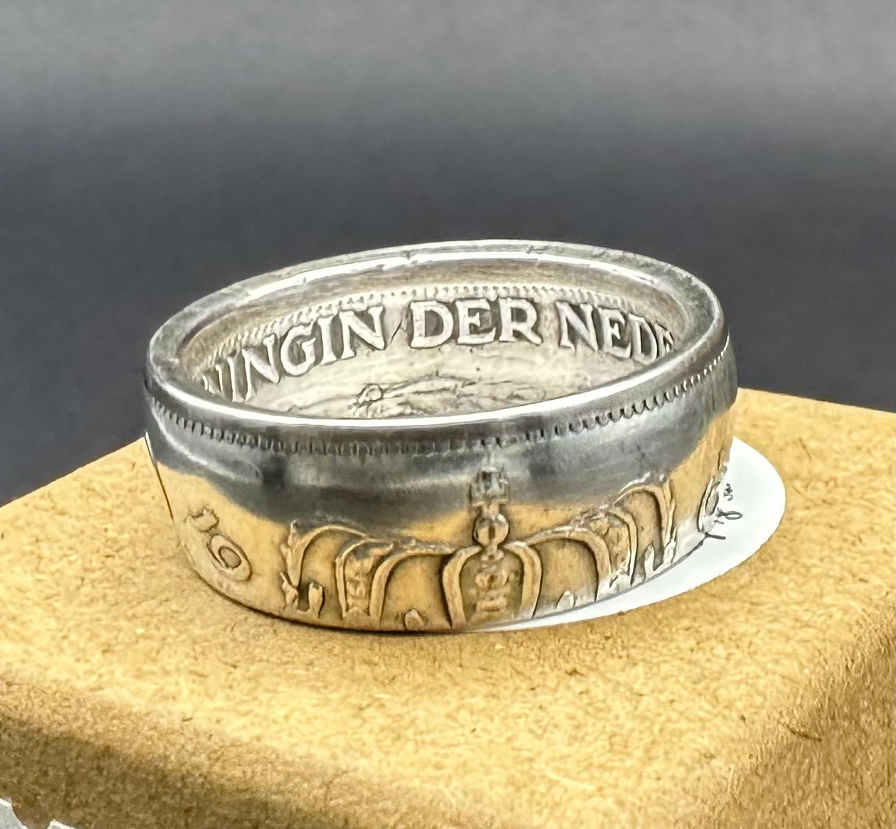 Netherlands 2.5 Gulden Silver Coin Ring